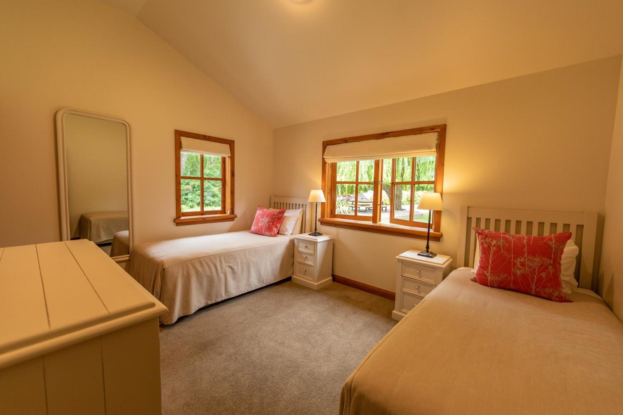 Wanaka Homestead Lodge & Cottages Екстериор снимка